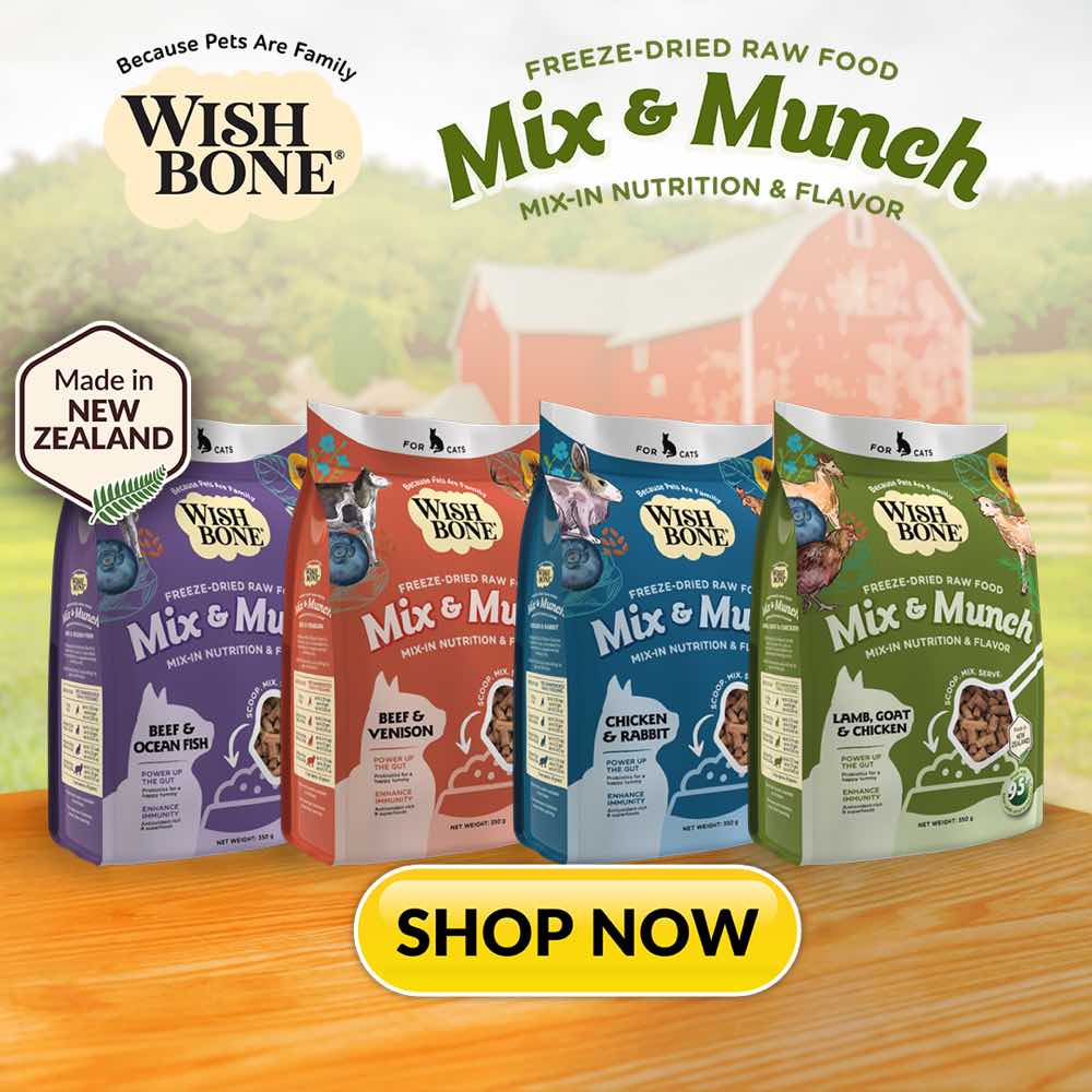 "Wishbone Mix & Munch Lamb, Goat & Chicken Grain-Free Freeze-Dried Raw Food Cat Food Topper 350g"